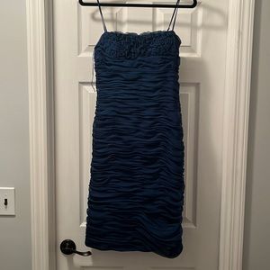 Blue scrunched dress size 10 midi